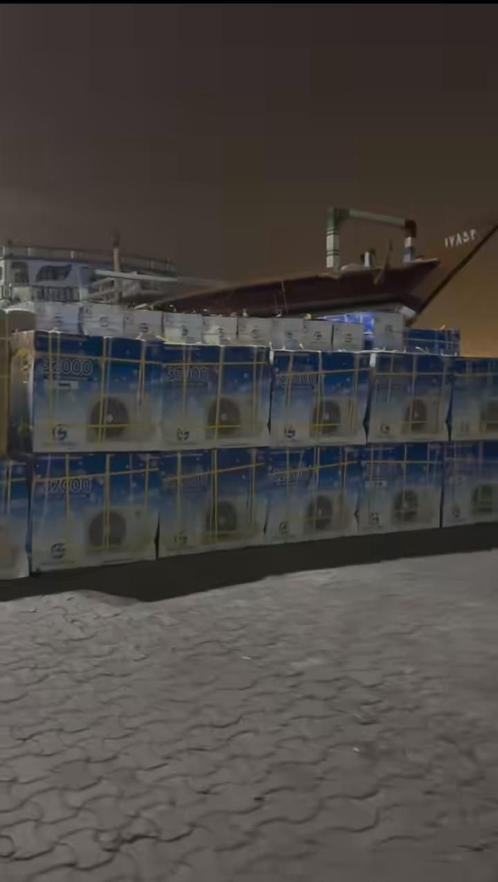 لنج دبی و شارجه در حال بارگیری|خدمات حمل و نقل|بندر گناوه, |دیوار