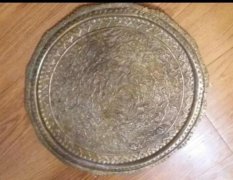 سینی قلمزنی مسی قدمت دار|کلکسیون اشیاء عتیقه|اصفهان, قلعه طبره|دیوار