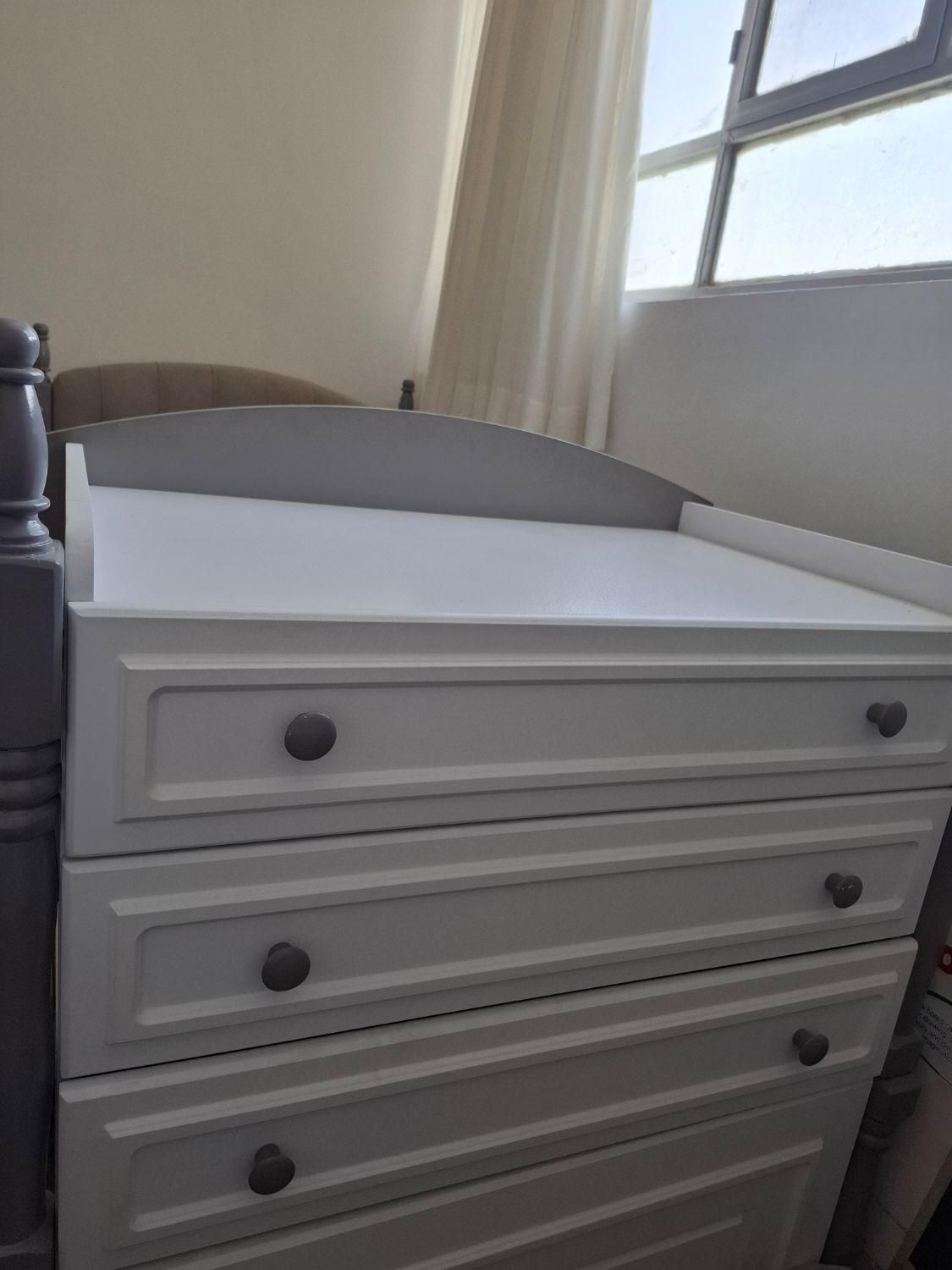 تخت کودک و نوجوان|تخت و سرویس خواب|زاهدان, |دیوار