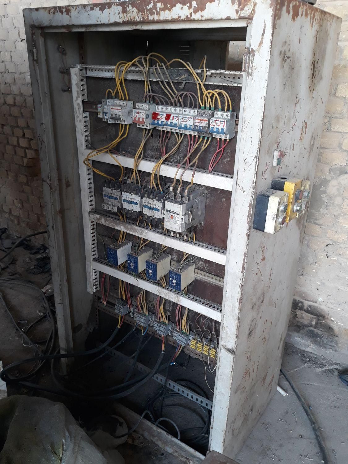 دستگاه پودر لاستیک  و  جرثغیل دروازه ای یک تن|ماشین‌آلات صنعتی|نجف‌آباد, ویلاشهر|دیوار