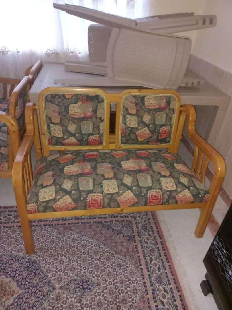 مبلمان چوب و پارچه با میز جلو|مبلمان خانگی و میز عسلی|چالوس, |دیوار