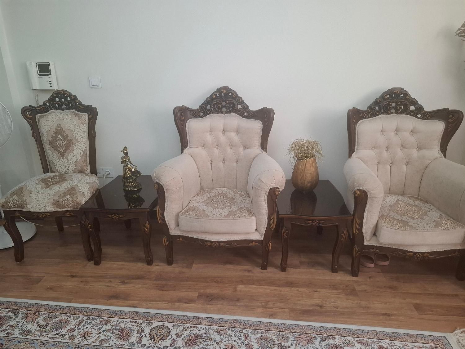 مبل استیل چوب گردو در حد نو|مبلمان خانگی و میز عسلی|تهران, شمس‌آباد|دیوار