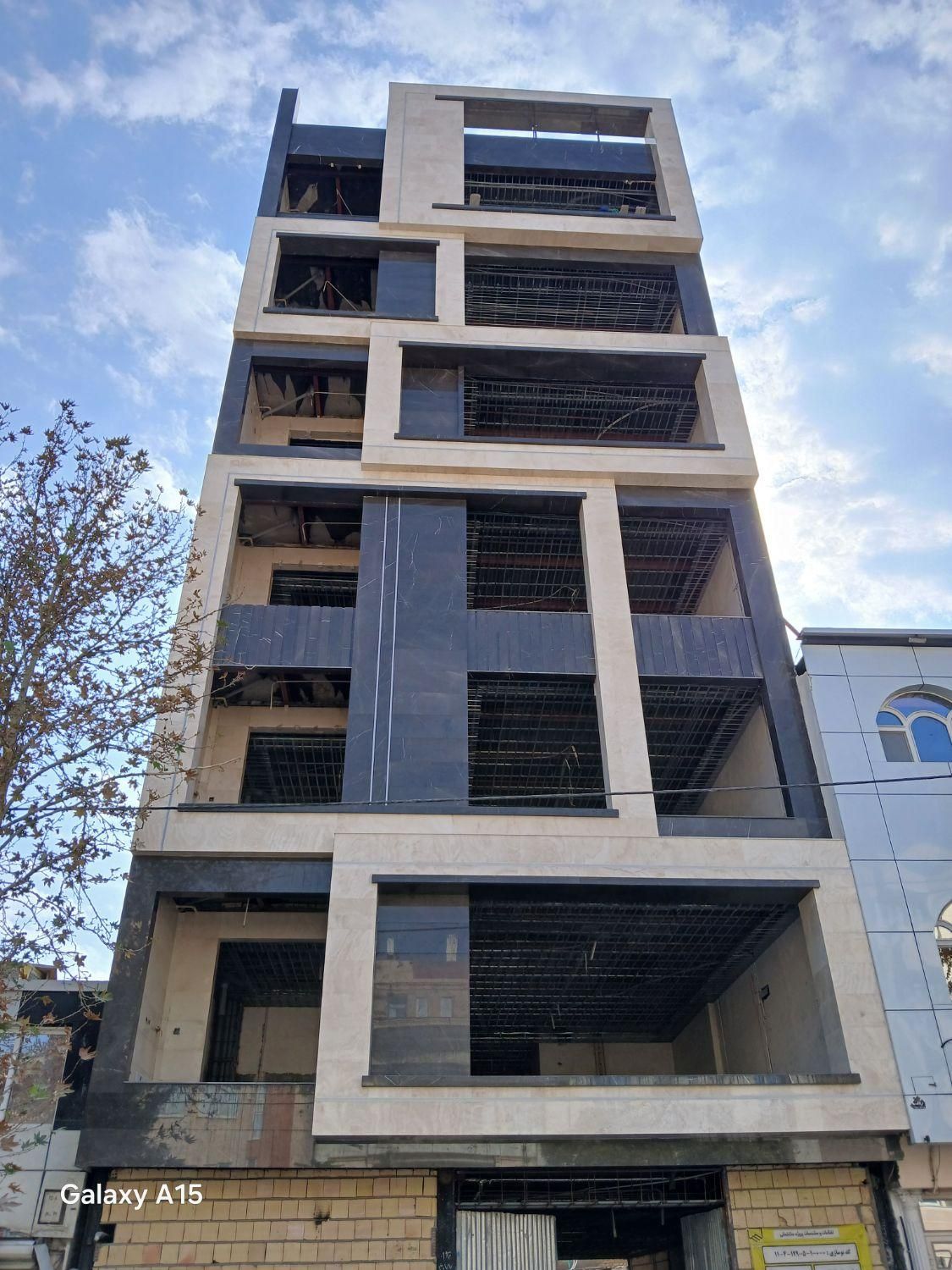 سنگکاری نما سنگکار پله و کف فوق حرفه ای آجر نما|خدمات پیشه و مهارت|مشهد, آزادشهر|دیوار