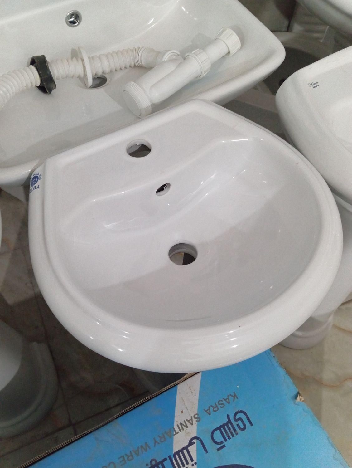 روشویی چینی|لوازم سرویس بهداشتی|یزد, |دیوار