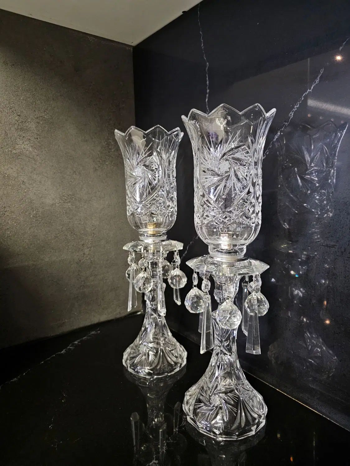 ۲ عدد لاله کریستال (چراغی)|لوستر و چراغ آویز|اصفهان, سپاهان‌شهر|دیوار