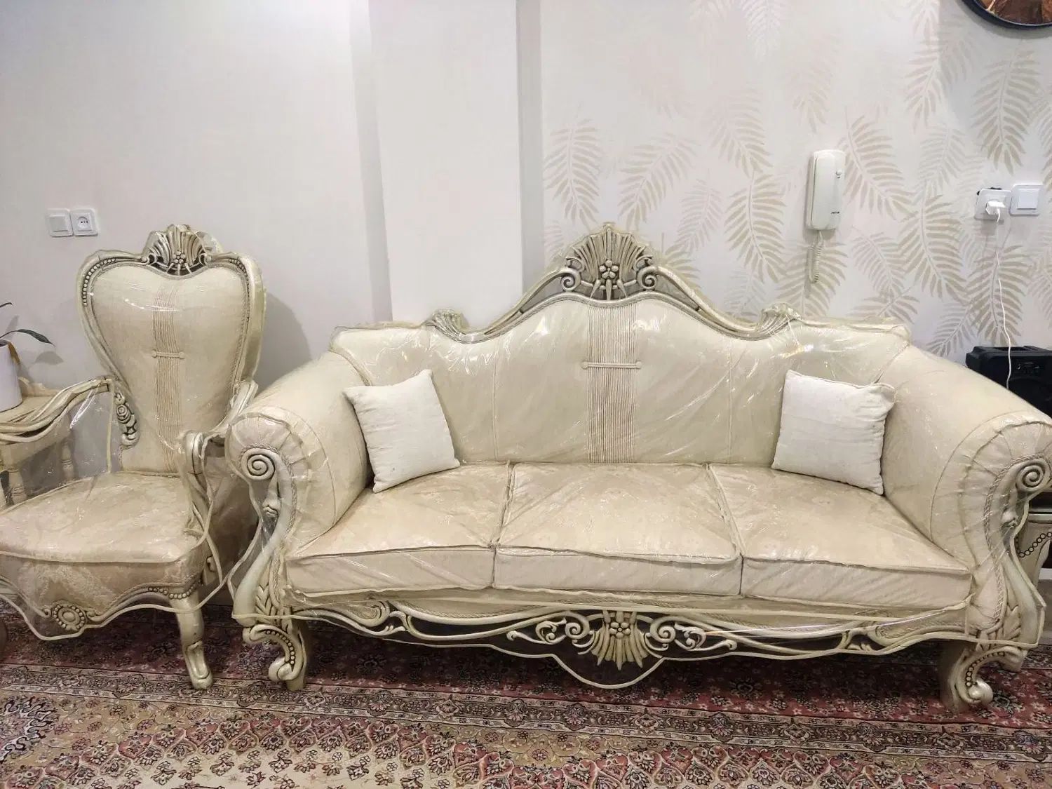 مبل کلاسیک|مبلمان خانگی و میز عسلی|اصفهان, باغ فدک|دیوار