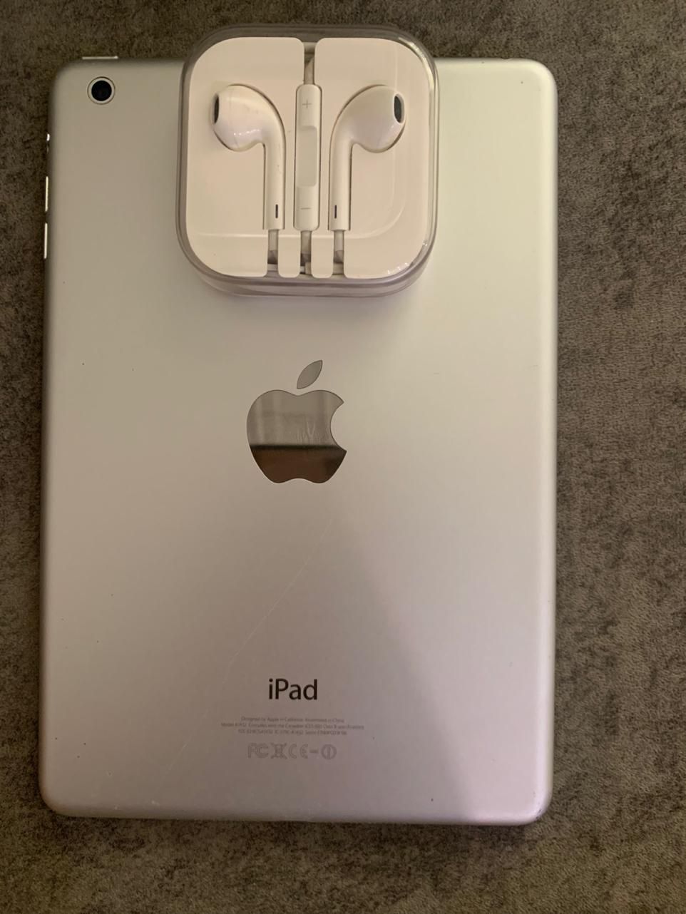 تبلت مینی Apple به همراه هندزفری Apple اصل|تبلت|شیراز, کوهسار|دیوار