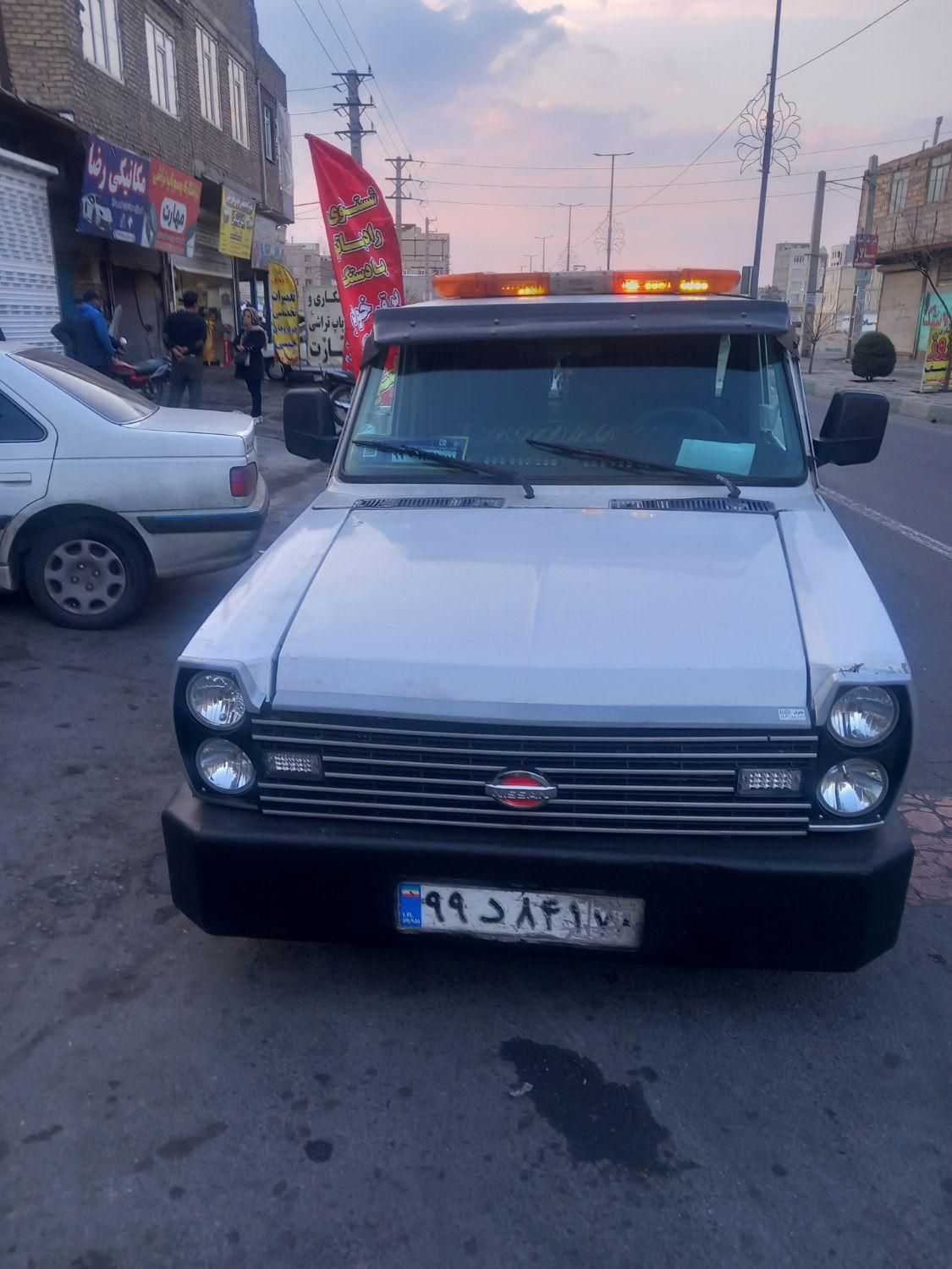 نیسان یدک کش شبانه روزی ومکانیکی سیار|خدمات حمل و نقل|ملارد, |دیوار