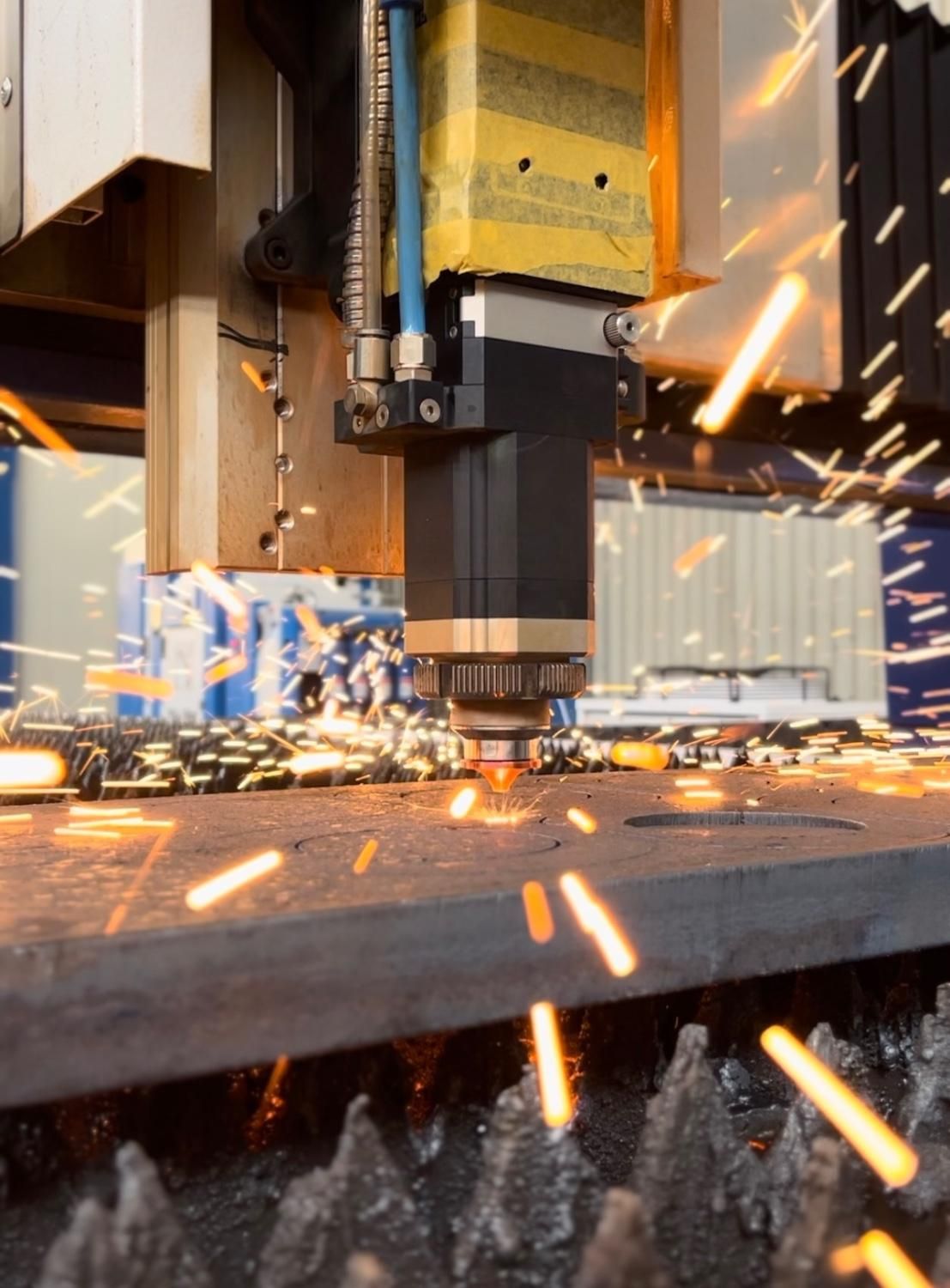 برش لیزر وخم کاری فلزات|خدمات پیشه و مهارت|همدان, |دیوار