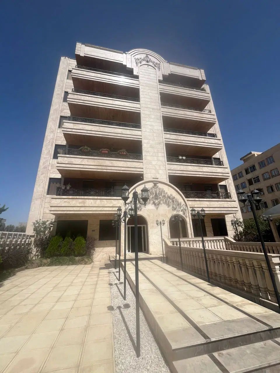 فروش واحد ۱۴۸ متری سنددار ۳ خواب|فروش آپارتمان|کرج, گلشهر|دیوار