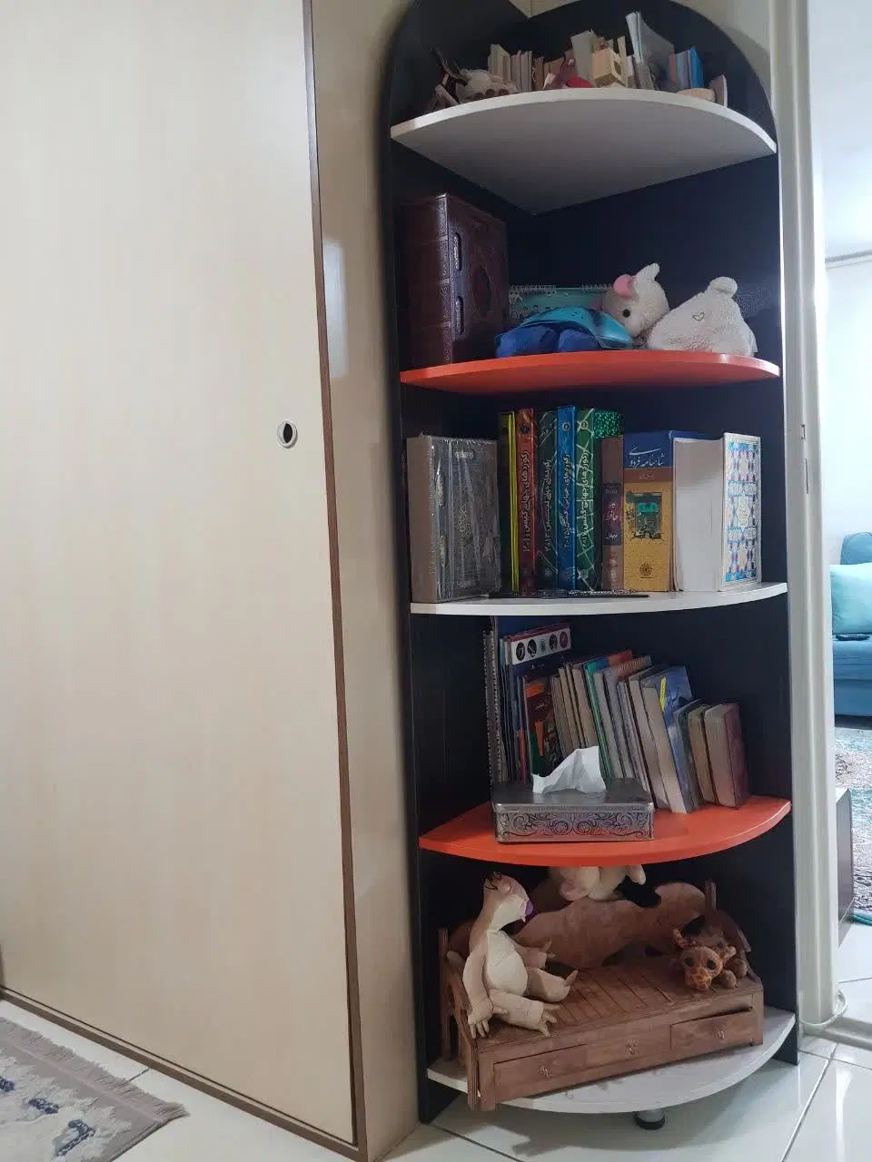 کتابخانه|کتابخانه، شلف، قفسه‌های دیواری|تهران, نیروی هوایی (پیروزی)|دیوار