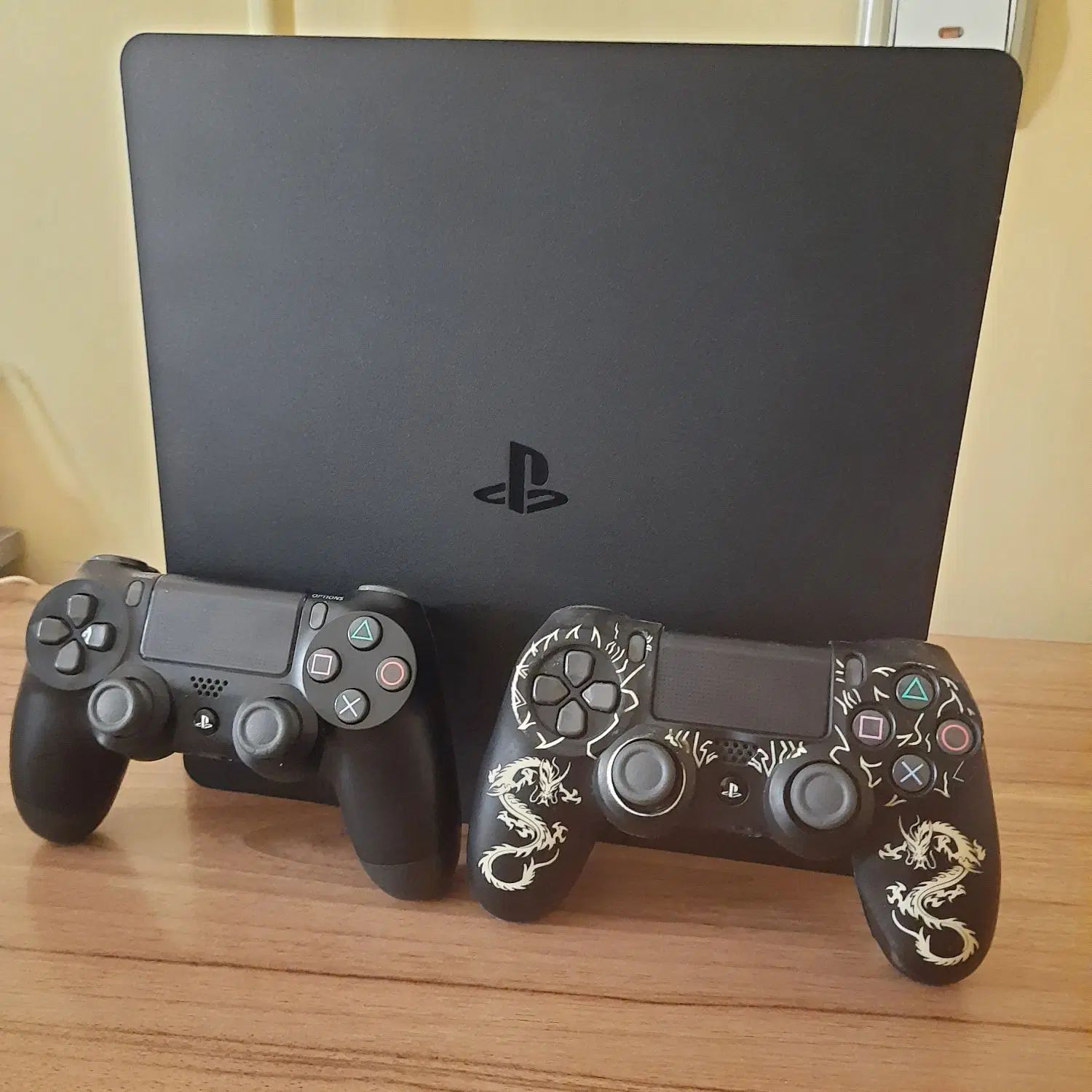 دستگاه PS4 اسلیم 500 گیگابایت دو دسته اصلی کپی خور|کنسول، بازی ویدئویی و آنلاین|گرگان, |دیوار