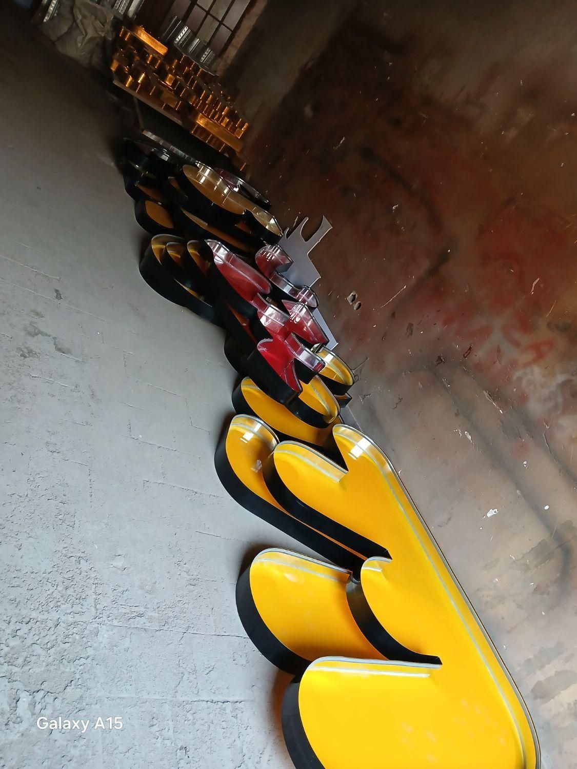 کارگاه تولیدی تابلوسازی کامپوزیت چلنیوم تابلو ساز|خدمات پیشه و مهارت|تهران, شادآباد|دیوار