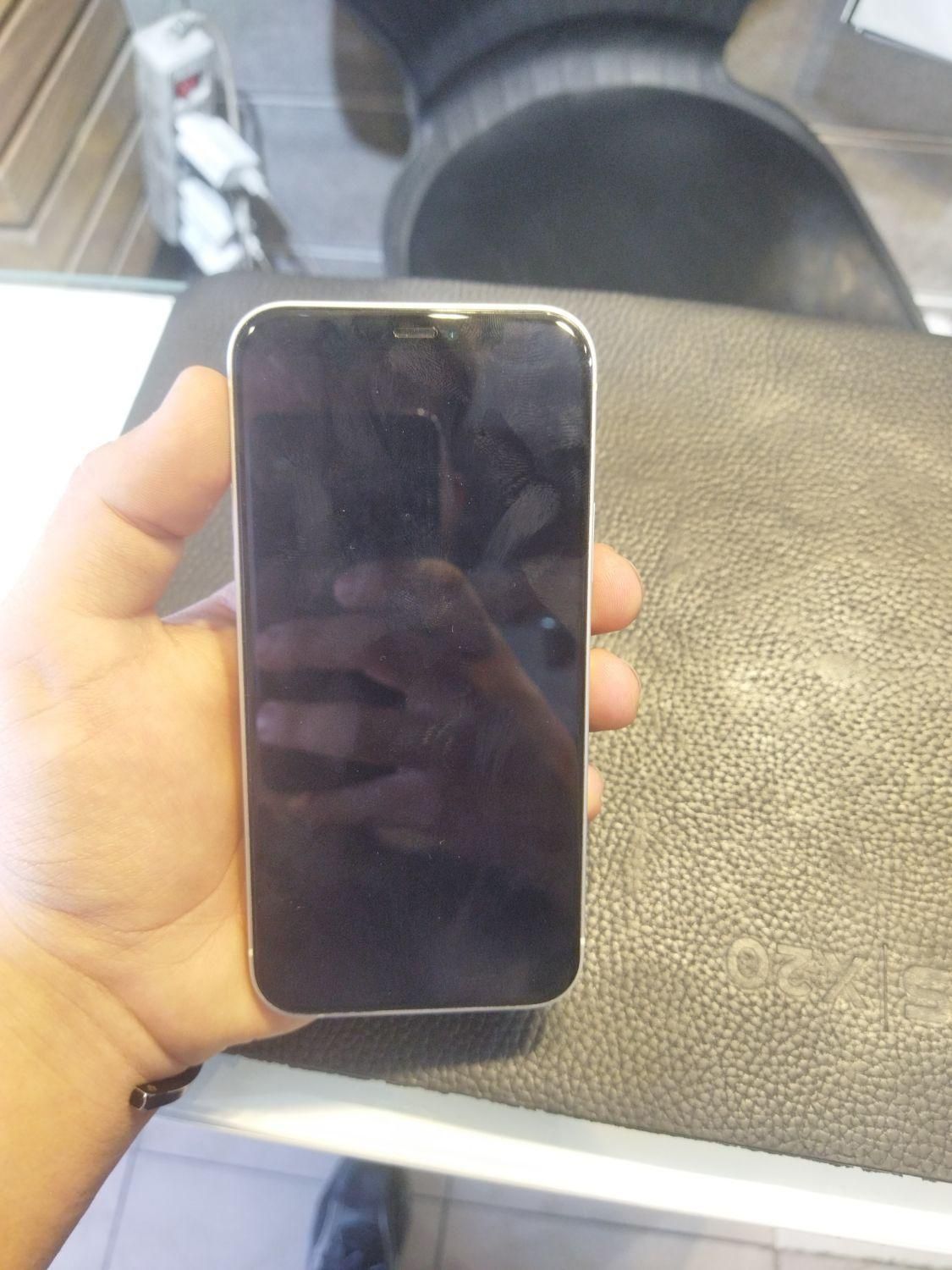 اپل iPhone 12 با حافظهٔ ۱۲۸ گیگابایت|موبایل|اصفهان, پروین|دیوار