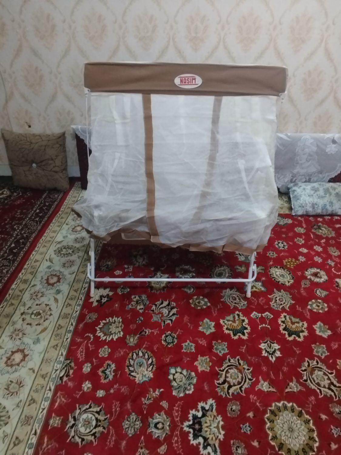 گهواره|تخت و صندلی بچه|مشهد, هفده شهریور|دیوار