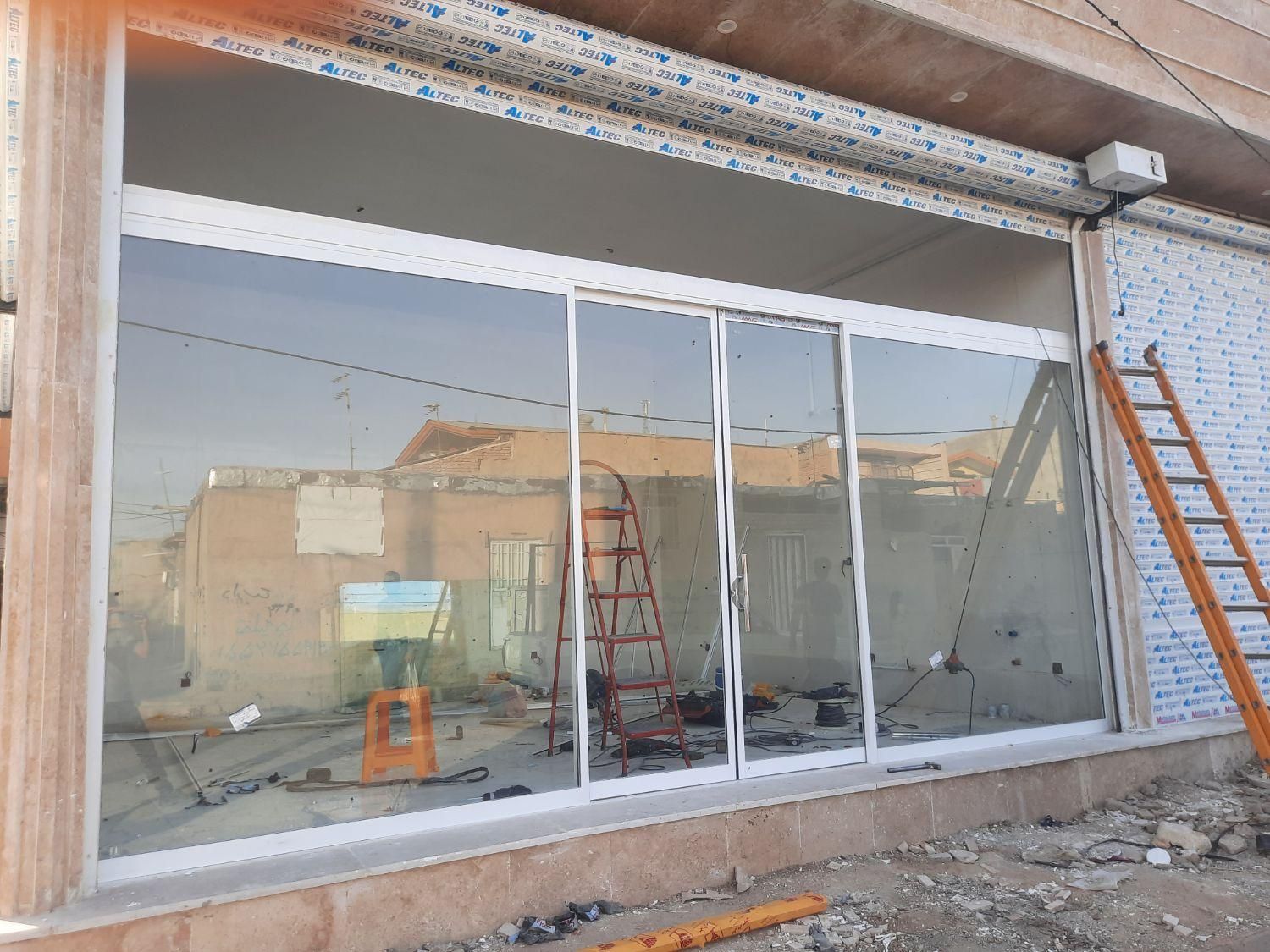 نمایندگی شیشه سکوریت و کرکره برقی|خدمات پیشه و مهارت|هشتگرد, شهرک بعثت|دیوار