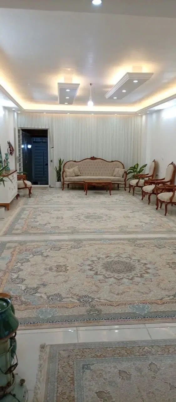 خانه ویلایی بازسازی شده با دسترسی عالی چمران|فروش خانه و ویلا|قم, لسانی|دیوار