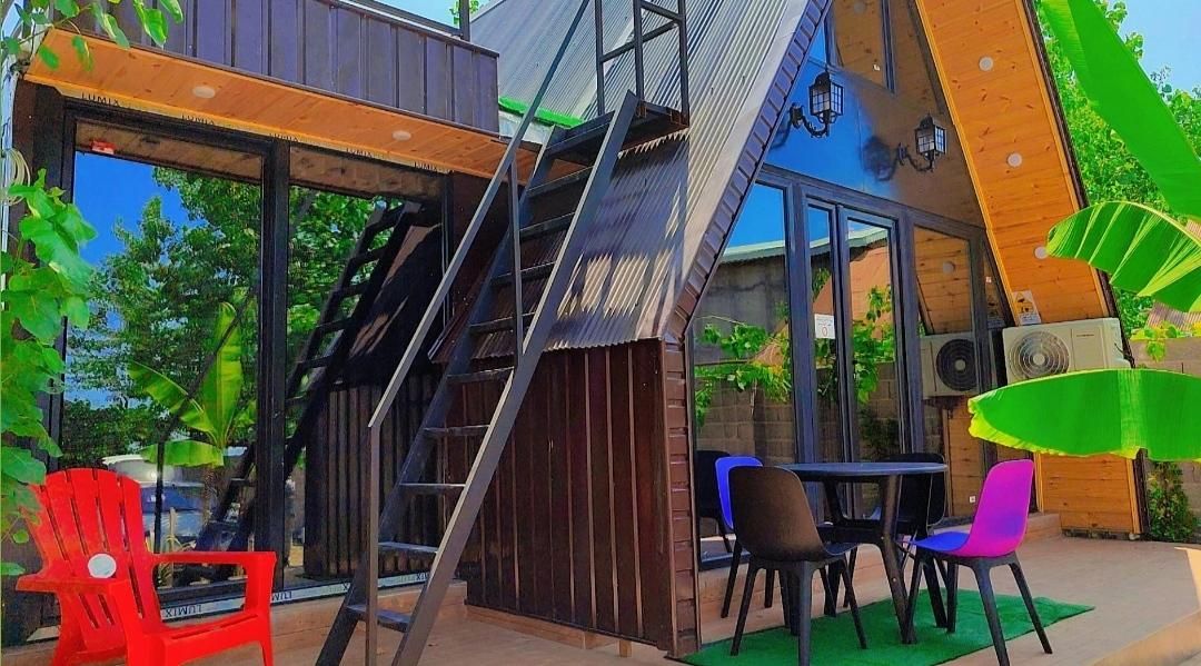 کلبه سویسی شیک نوساز روبه دریا|اجارهٔ کوتاهمدت ویلا و باغ|رشت, هلال احمر|دیوار