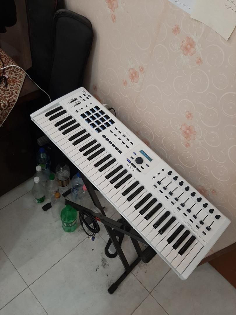 کیبورد کنترلر arturia keylab 61|پیانو، کیبورد، آکاردئون|تهران, میدان حر|دیوار