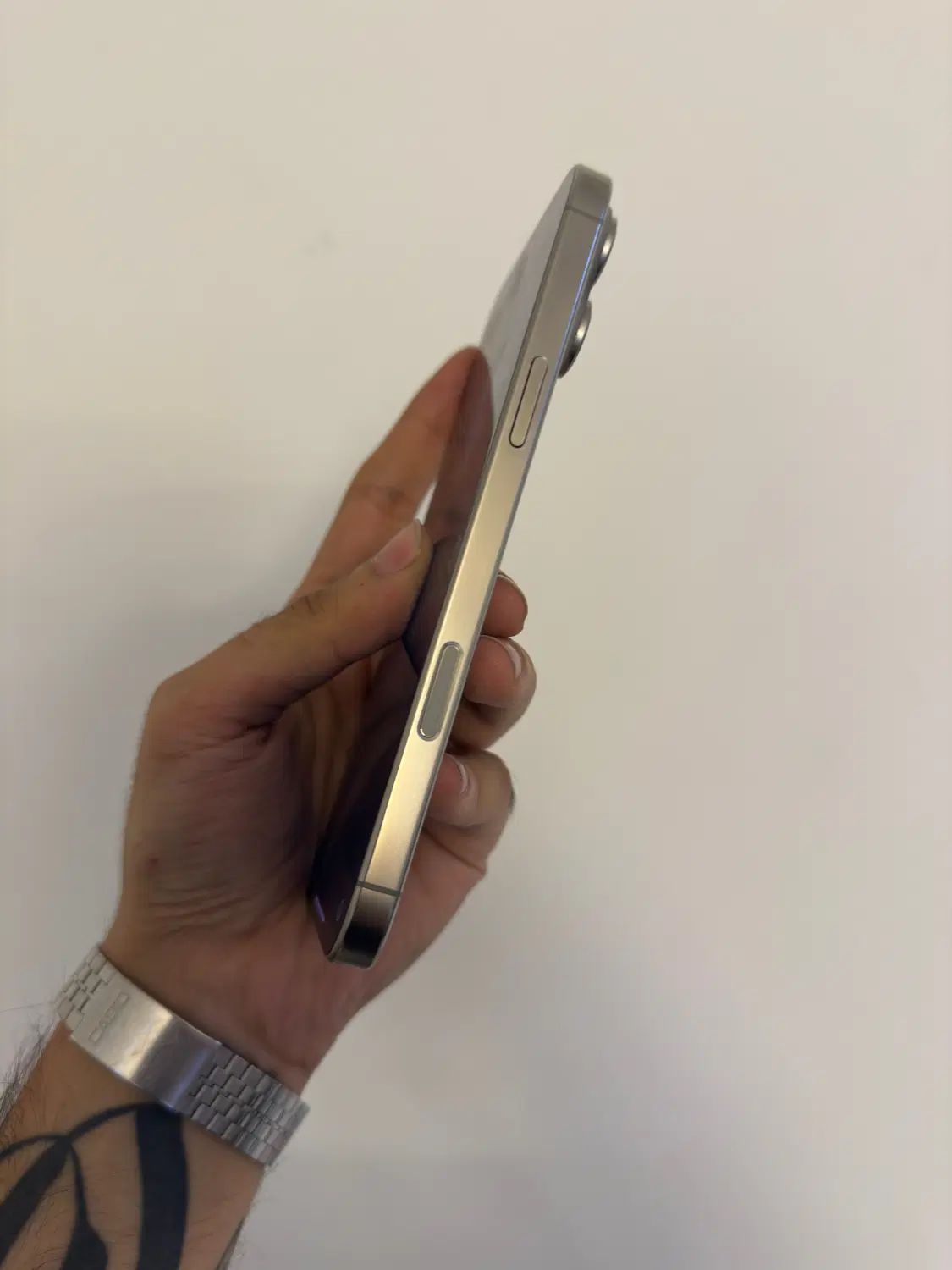 اپل iPhone 16 Pro Max با حافظهٔ ۲۵۶ گیگابایت|موبایل|تهران, عباس‌آباد|دیوار