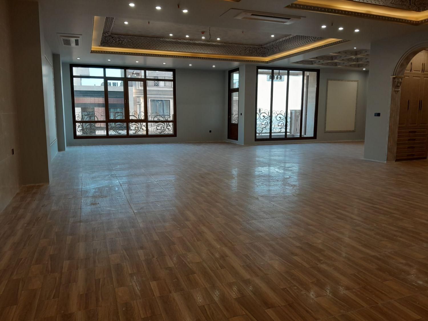 آپارتمان ۲۴۰ متر سازه لوکس+تاپ لوکیشن+معاوضه|فروش آپارتمان|کرج, عظیمیه|دیوار