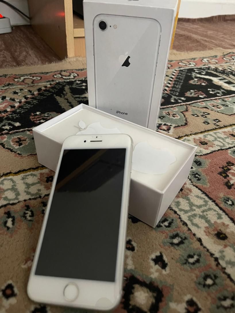 اپل iPhone 8 با حافظهٔ ۶۴ گیگابایت|موبایل|تهران, جوادیه|دیوار