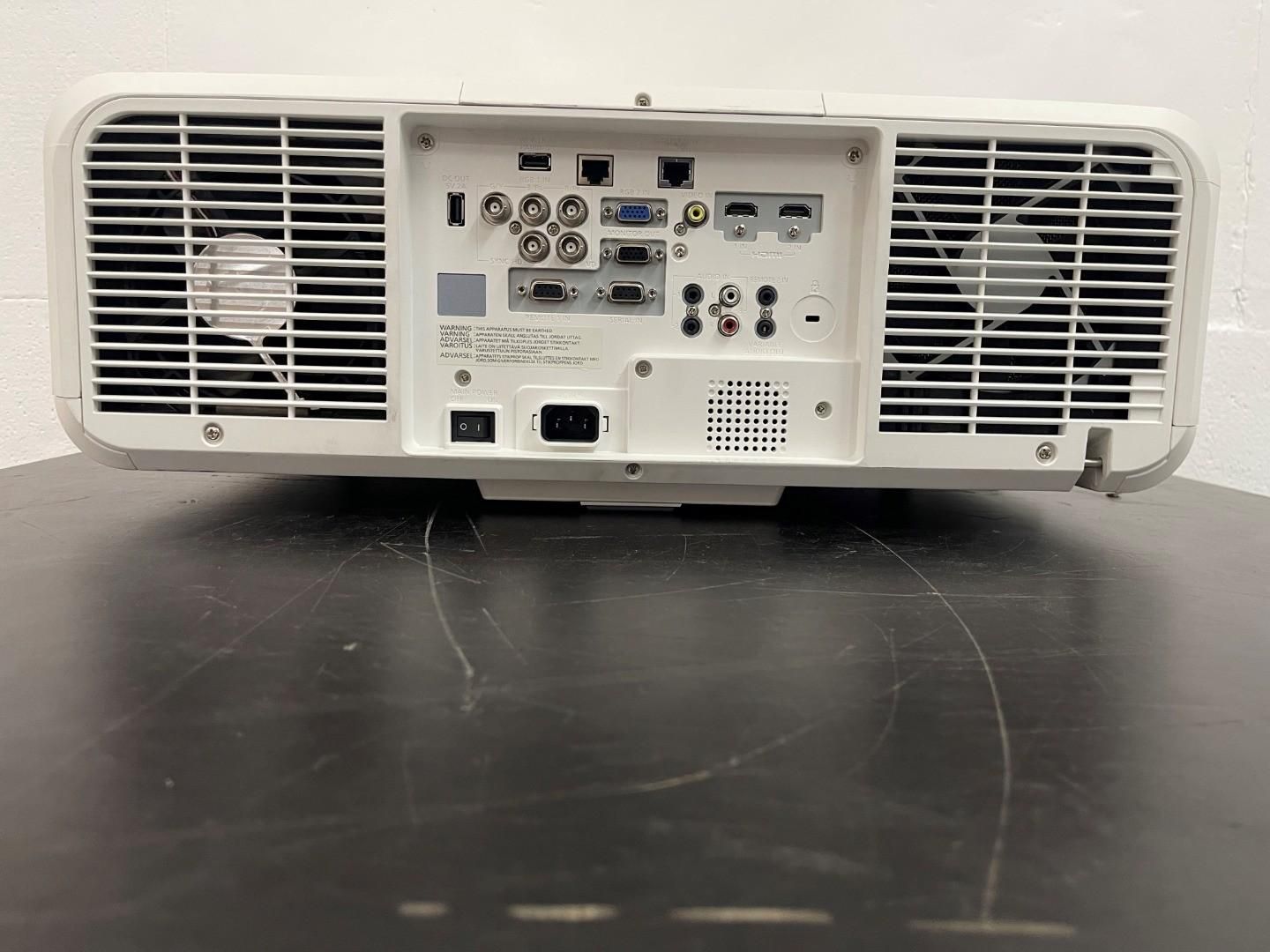 ویدئو پروژکتور حرفه ای سینمایی Panasonic PT-MZ670|تلویزیون و پروژکتور|مشهد, هنرستان|دیوار