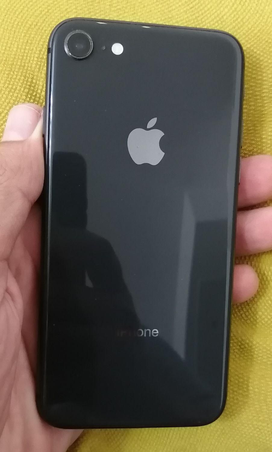 اپل iPhone 8 ۶۴ گیگابایت|موبایل|تهران, ولنجک|دیوار