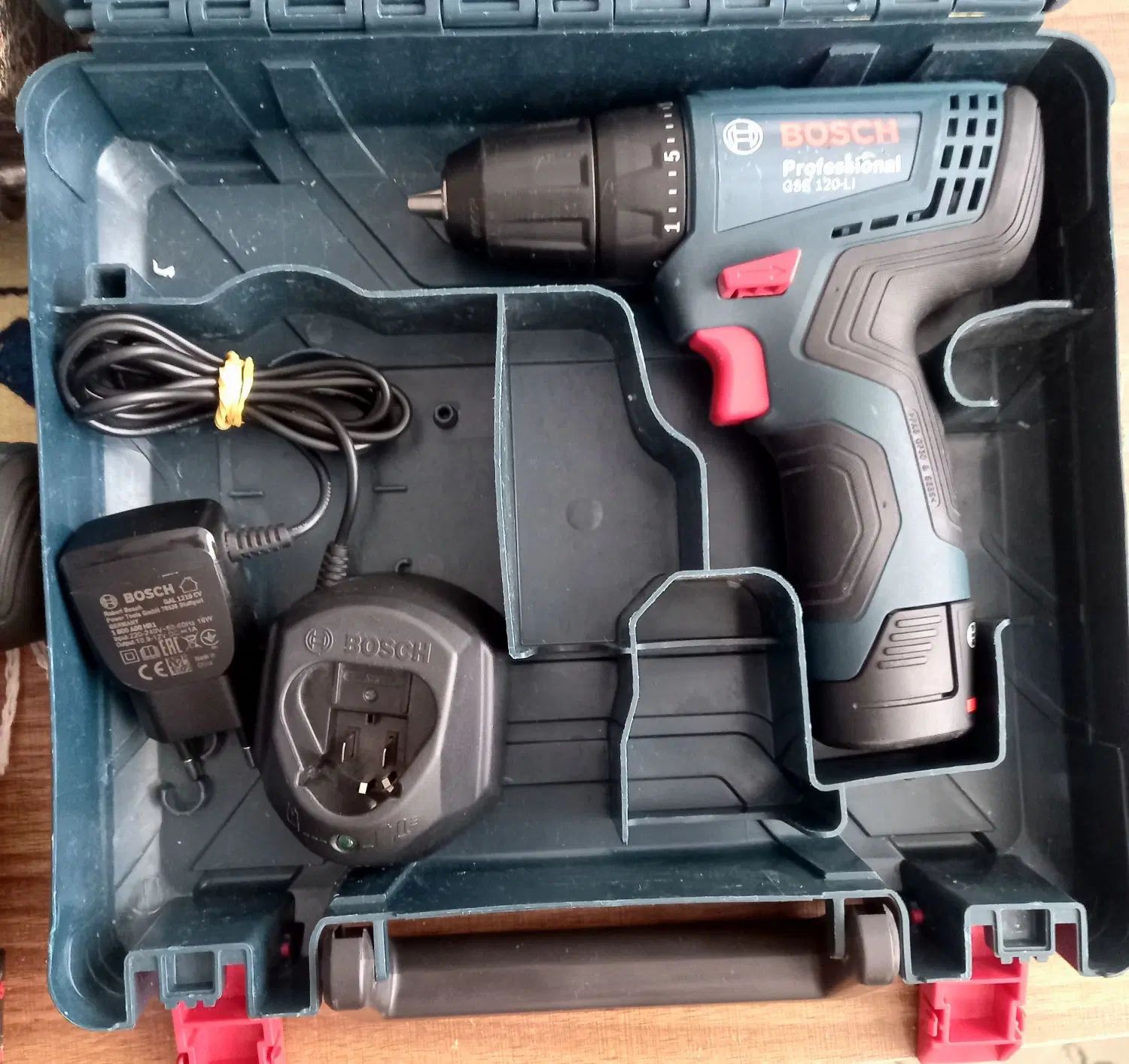 دریل شارژی BOSCH GSR 12  و دریل ماکیتا|ماشین‌آلات صنعتی|کرج, کوی زنبق|دیوار