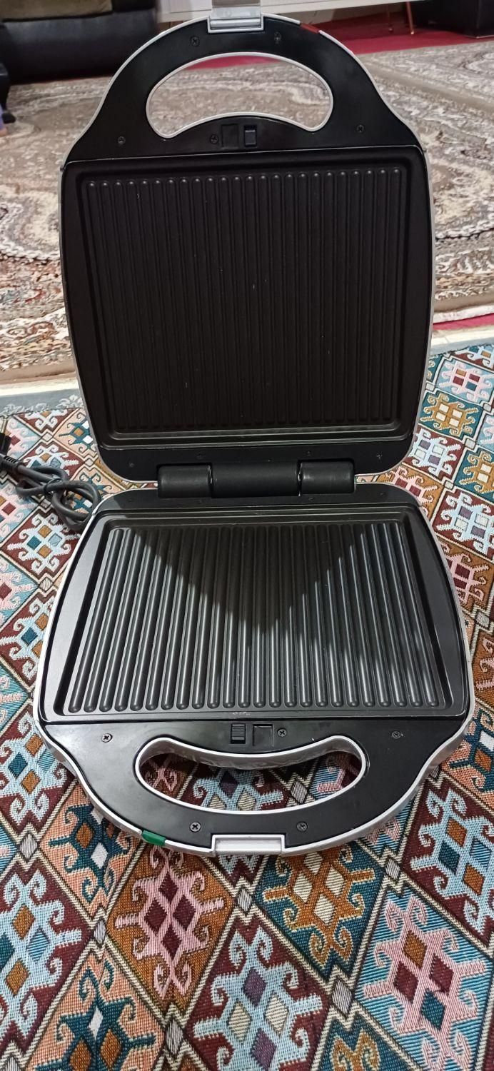 توستر (ساندویچ ساز)درحدنو|اجاق گاز و لوازم برقی پخت‌وپز|تبریز, |دیوار