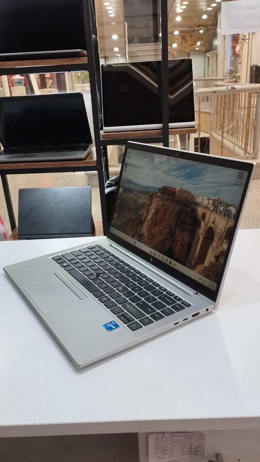 hp خوشگل و خوشدست و سبک و قدرتمند مهندسی دانشجویی|رایانه همراه|قم, صفائیه|دیوار