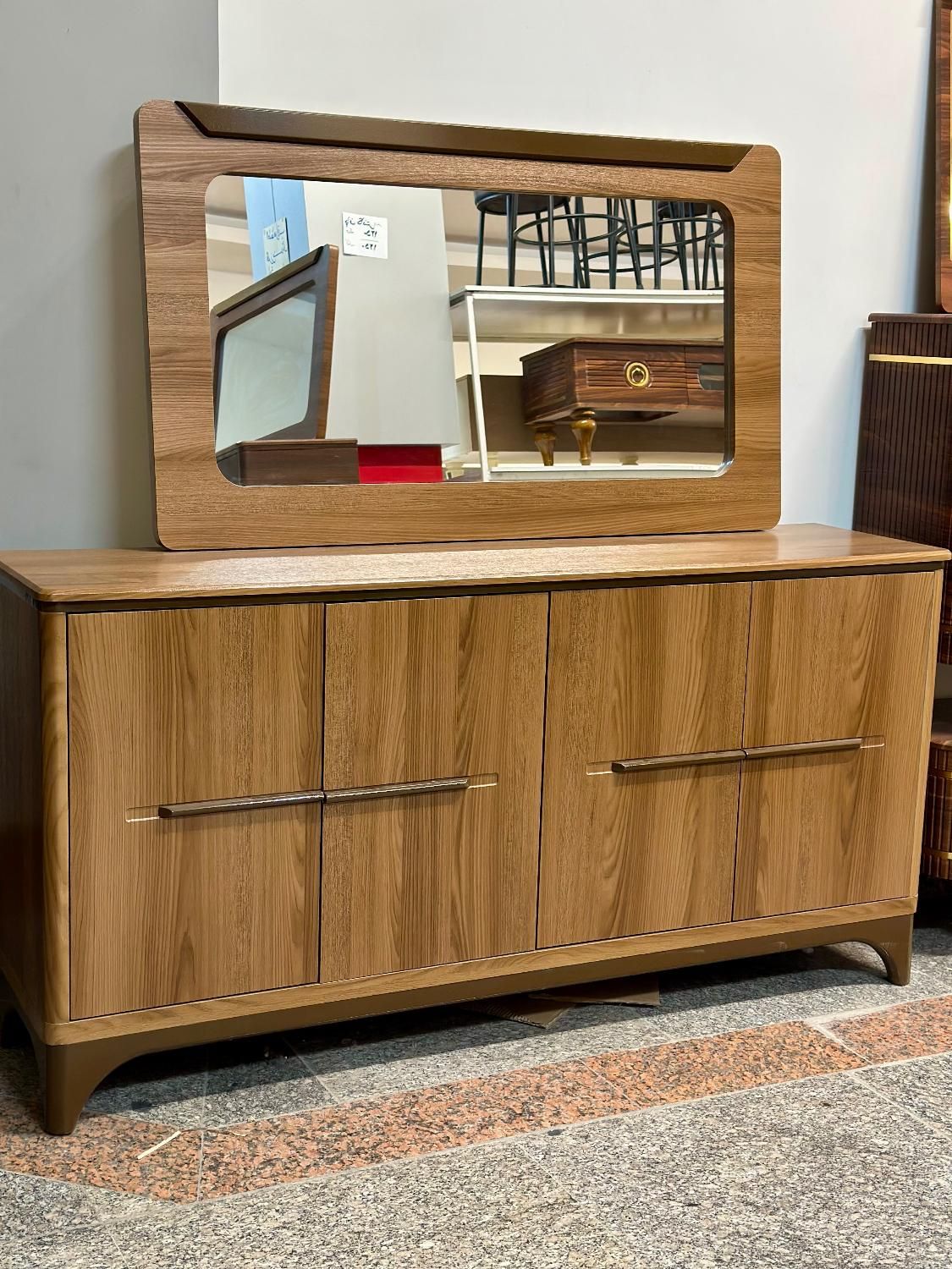 کنسول دیاکو بلوط دارای ست سالنی|بوفه، ویترین، کنسول|مشهد, وکیل‌آباد|دیوار