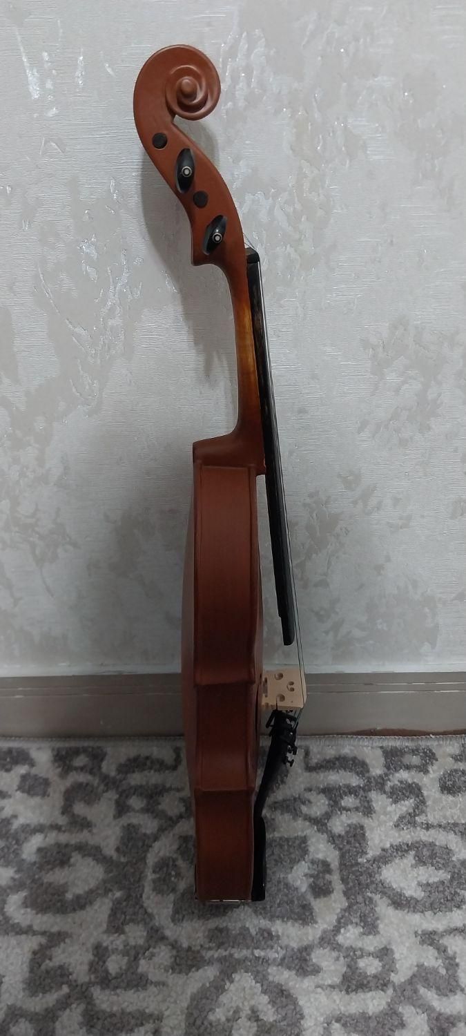 ویالون|ویولن|اندیشه, اندیشه فاز ۱|دیوار