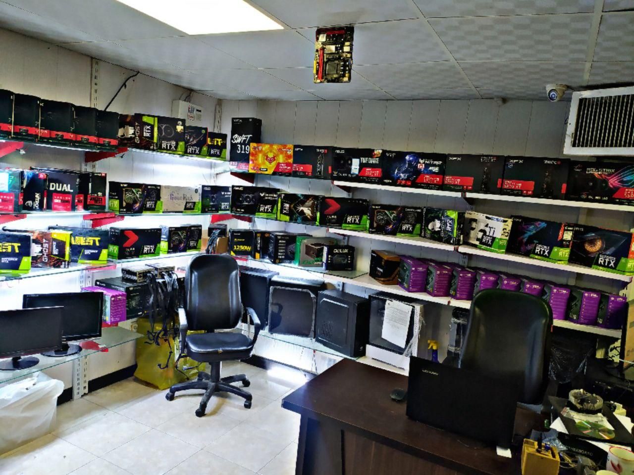 فروش انواع کارت های وارداتی amd و nvidia|قطعات و لوازم جانبی رایانه|اصفهان, خلجا|دیوار