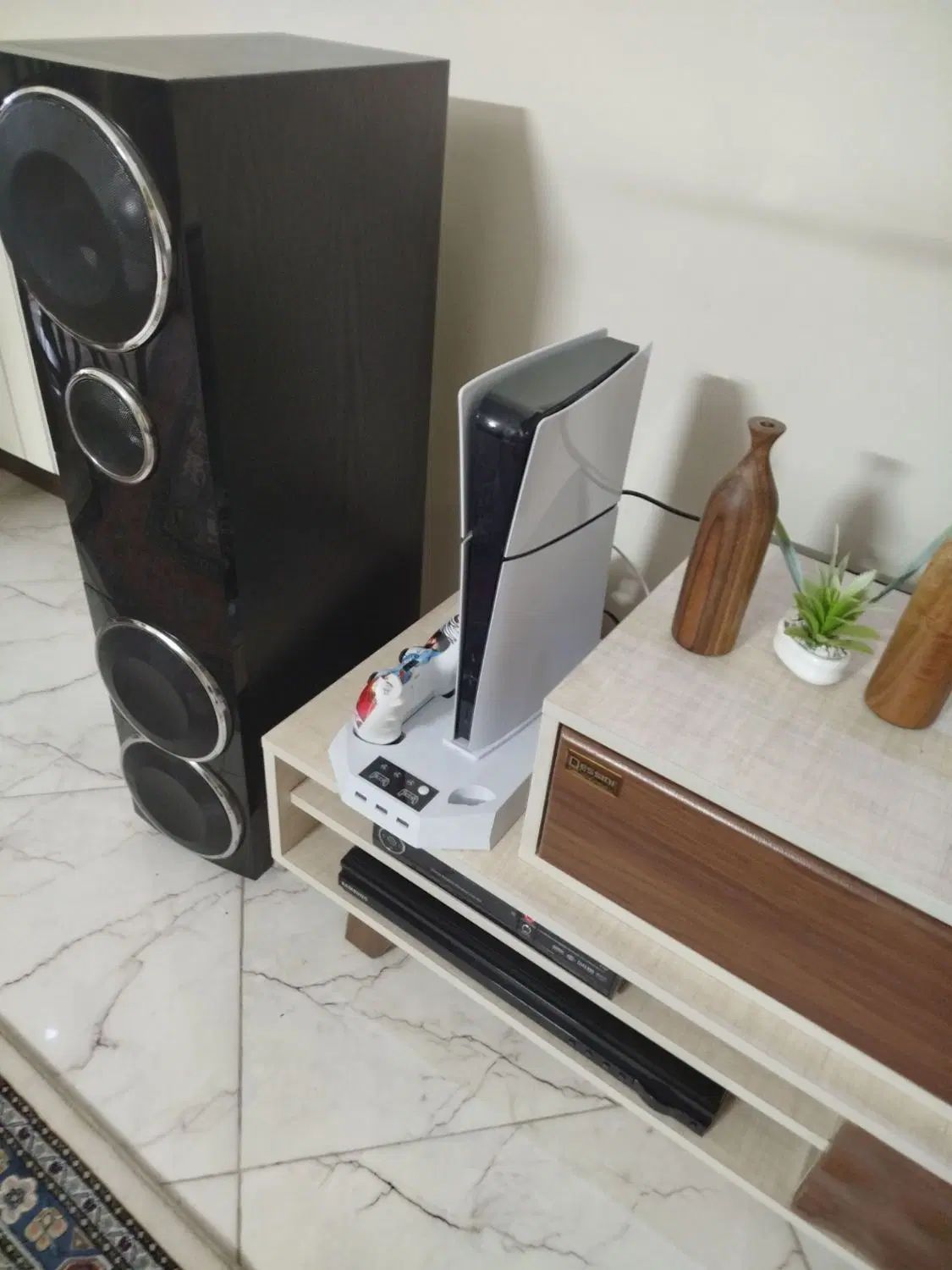 Ps5 با پایه دو دسته|کنسول، بازی ویدئویی و آنلاین|تهران, امام حسین|دیوار