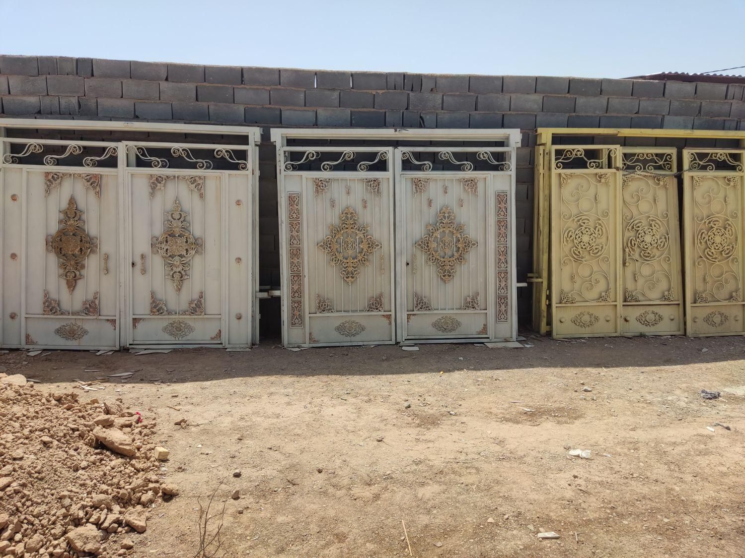 درب وپنجره آهنی جمهوری|مصالح و تجهیزات ساختمان|اردکان, |دیوار