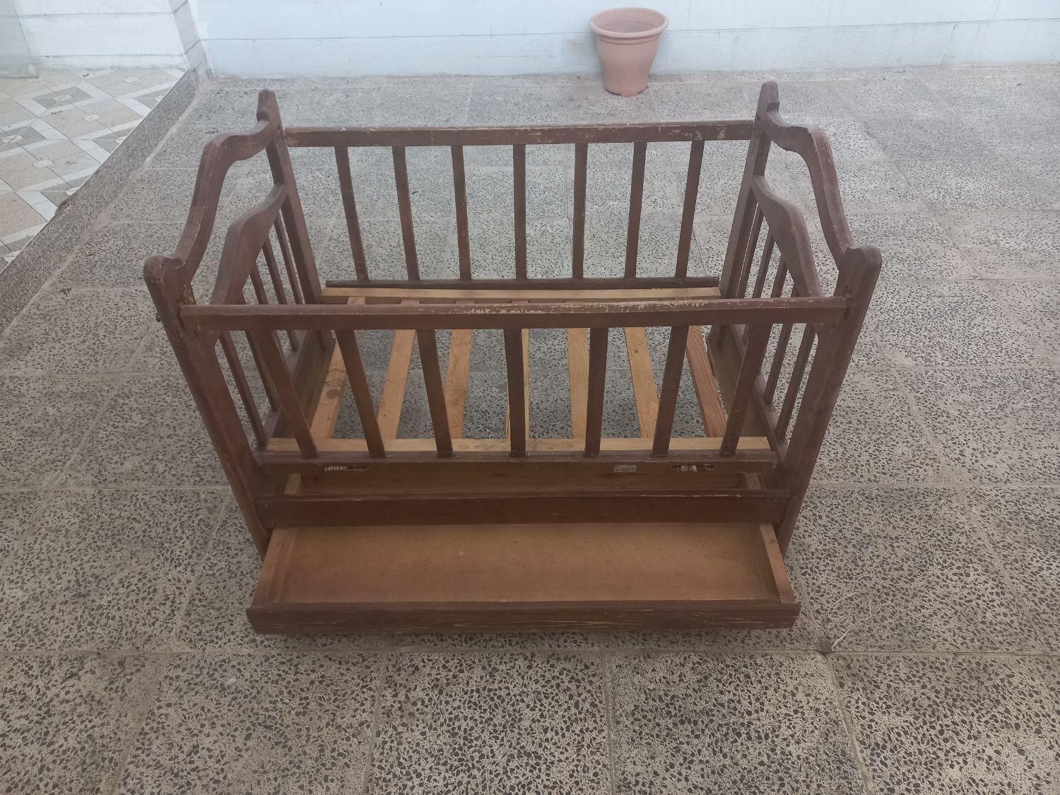 گهواره چوبی|اسباب و اثاث بچه|دزفول, |دیوار