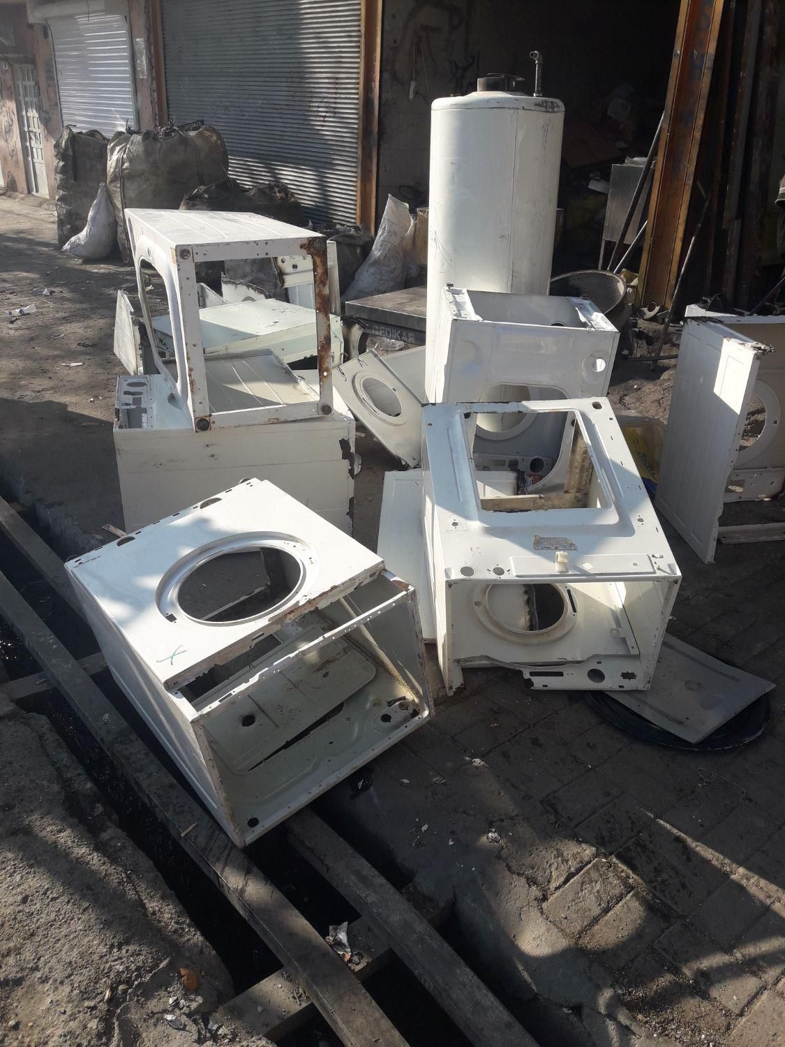 لباسشویی سوخته وفرسوده ودیگر ضایعات خریداریم.|ماشین لباسشویی و خشککن لباس|بروجرد, |دیوار