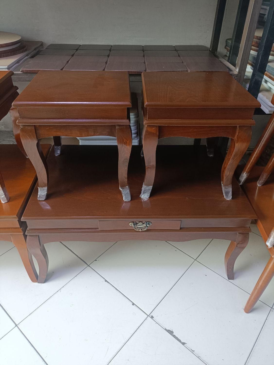 میز جلو مبلی و عسلی تمام چوب روسی|مبلمان خانگی و میز عسلی|شیراز, وزیرآباد|دیوار