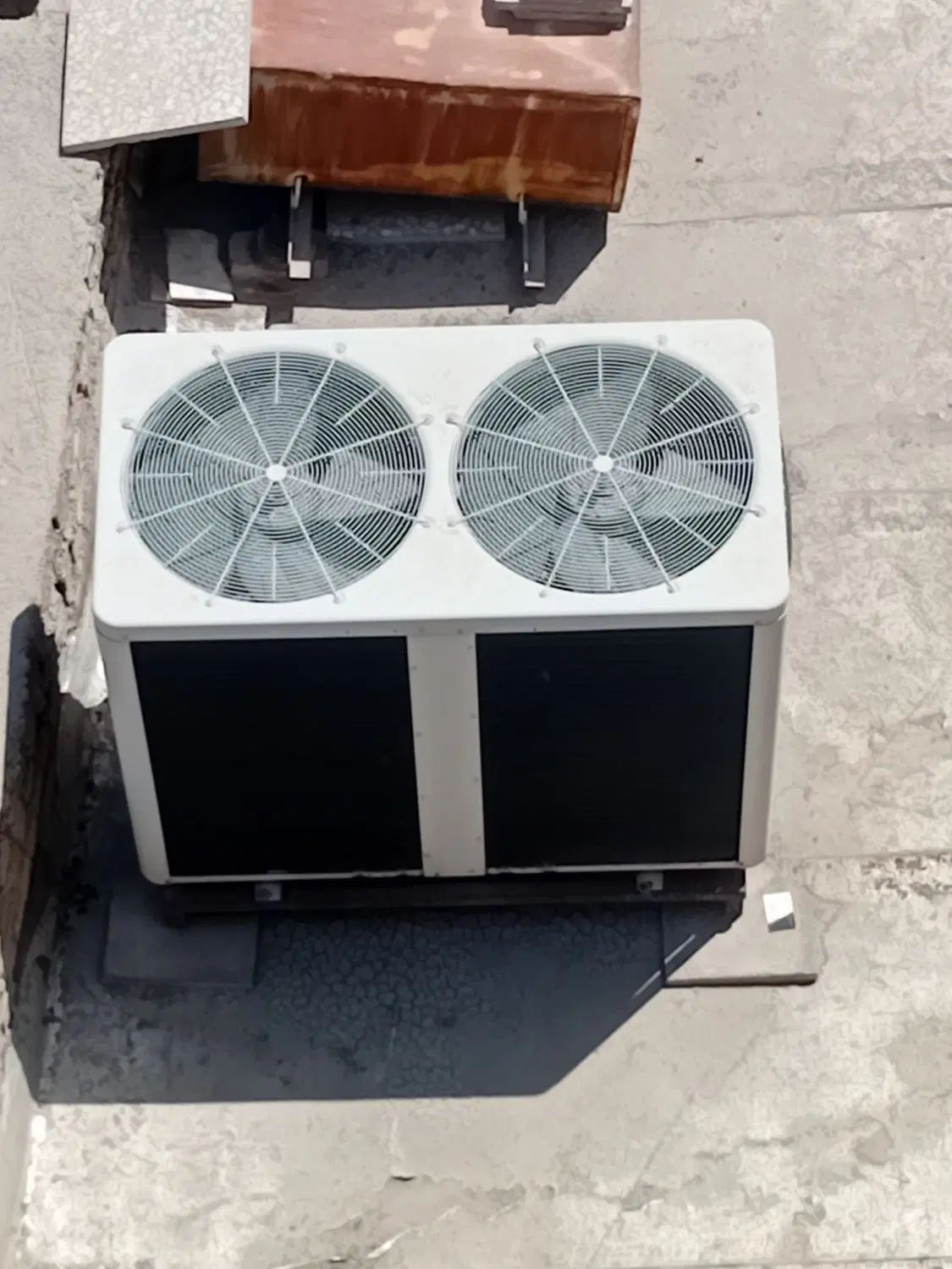 اسپلیت ایستاده LG 80/000 کولر گازی|کولر گازی و فن‌کوئل|اصفهان, نقش جهان|دیوار