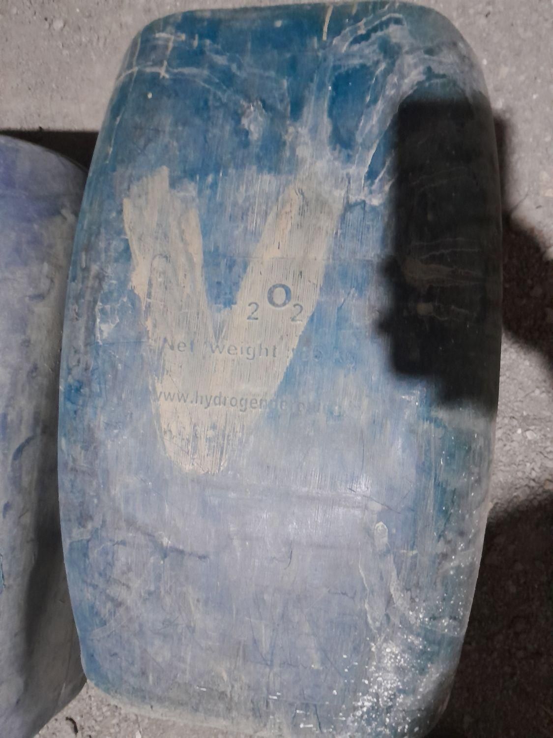 گالن هفتادی Ho2o و hp|ظروف نگهدارنده، پلاستیکی، یک‌بارمصرف|سراوان, |دیوار