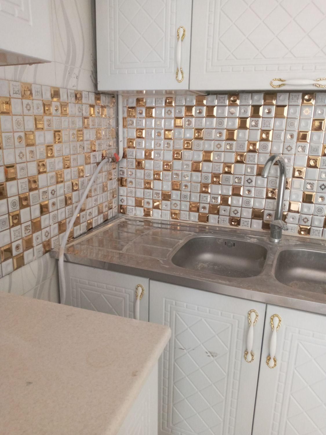 گچکاری لکه گیری بنایی و باز سازی کلی ساختمان|خدمات پیشه و مهارت|محمدیه-قزوین, |دیوار