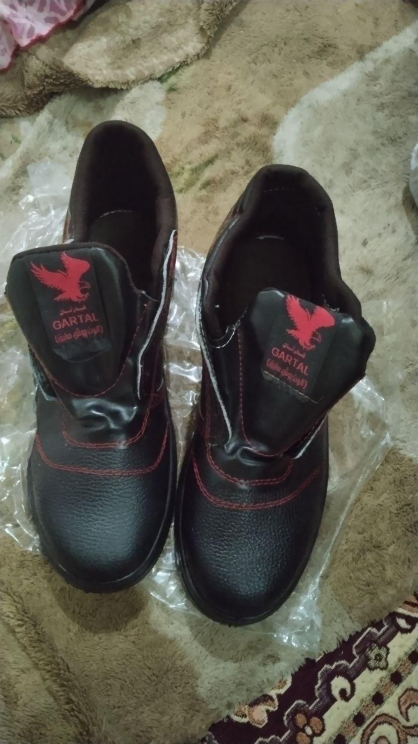 کفش43|کیف، کفش، کمربند|میبد, |دیوار