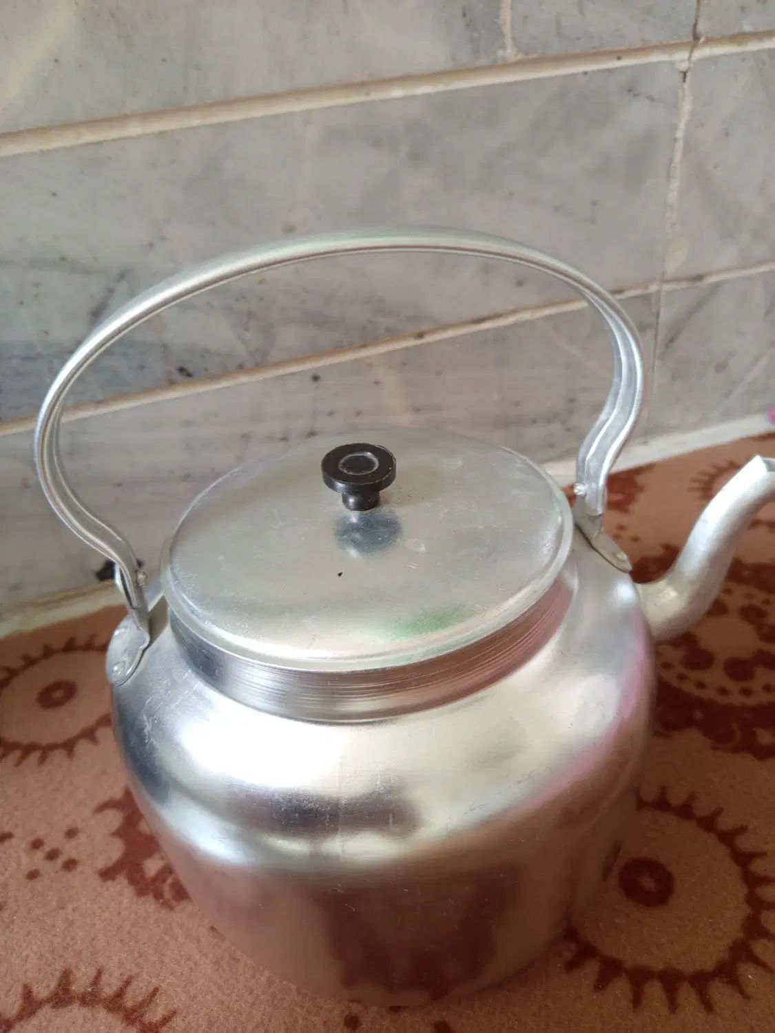 کتری روحی آلومینیومی ۵لیتری نو و تعدادی گل|حراج|آبیک, |دیوار