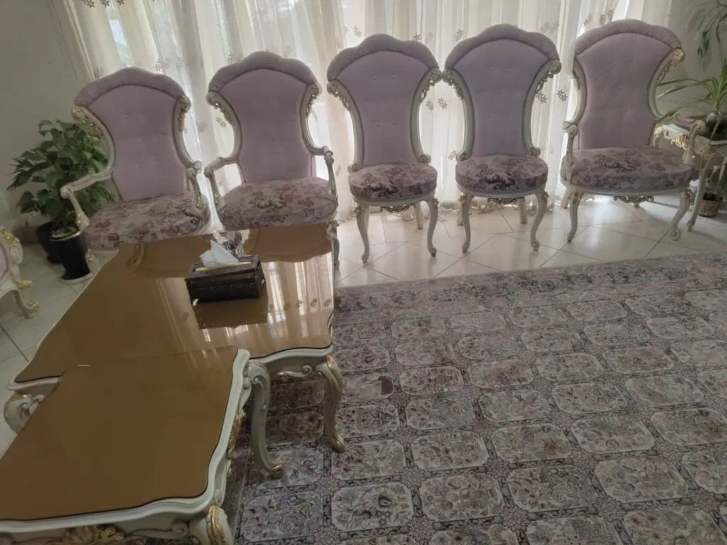 فروش مبل ۹  نفره و میز و صندلی پذیرایی ۸ نفره  شیک|مبلمان خانگی و میز عسلی|اصفهان, شاهزید|دیوار