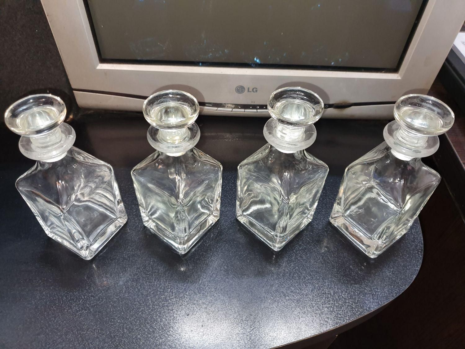 RCR شیشه عطر چینی در ۱ و تعدادی ظرف عطر|آرایشی، بهداشتی، درمانی|تهران, بهمن یار|دیوار