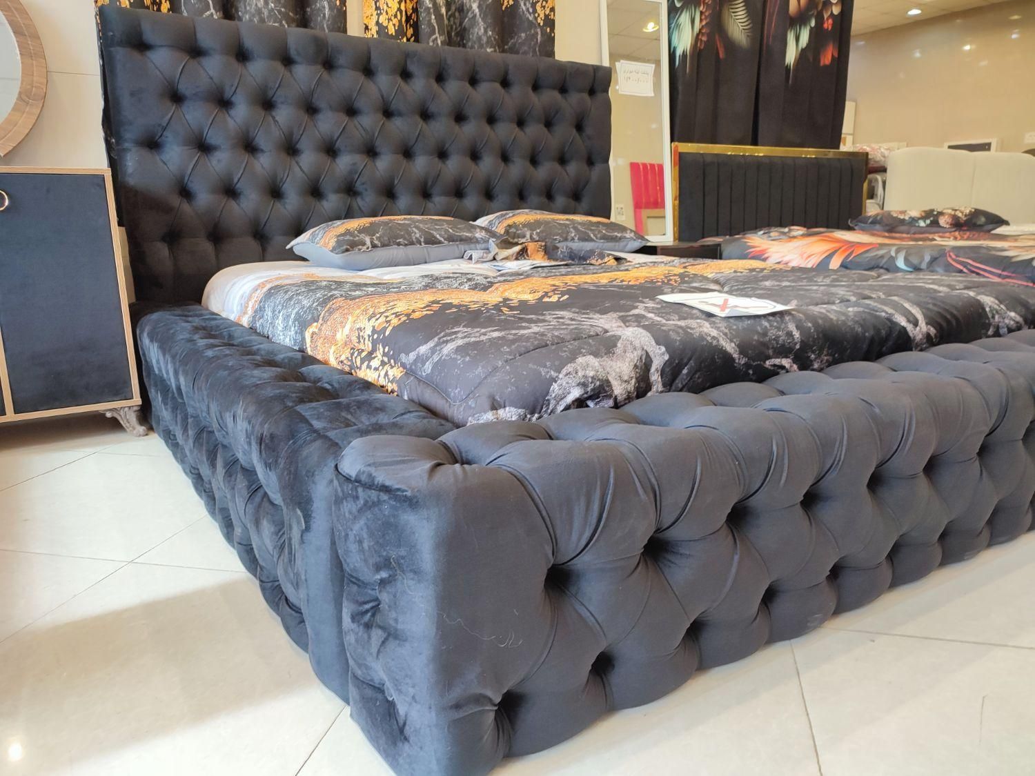 تخت خواب کینگ چستر دکوراتیک|تخت و سرویس خواب|مشهد, زمرد|دیوار