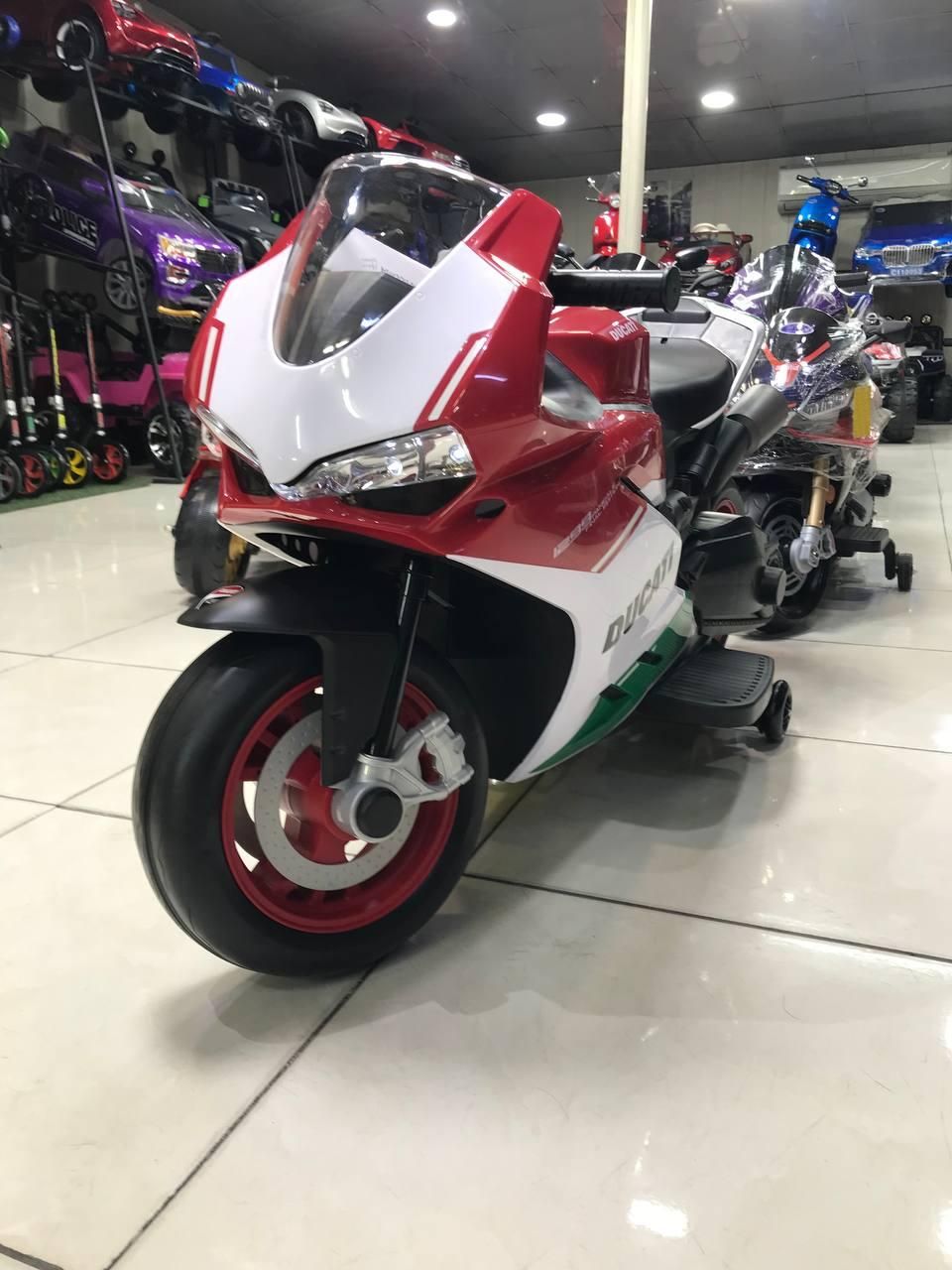 ماشین شارژی موتور شارژی rc2|اسباببازی|کرج, شهرک بنفشه|دیوار