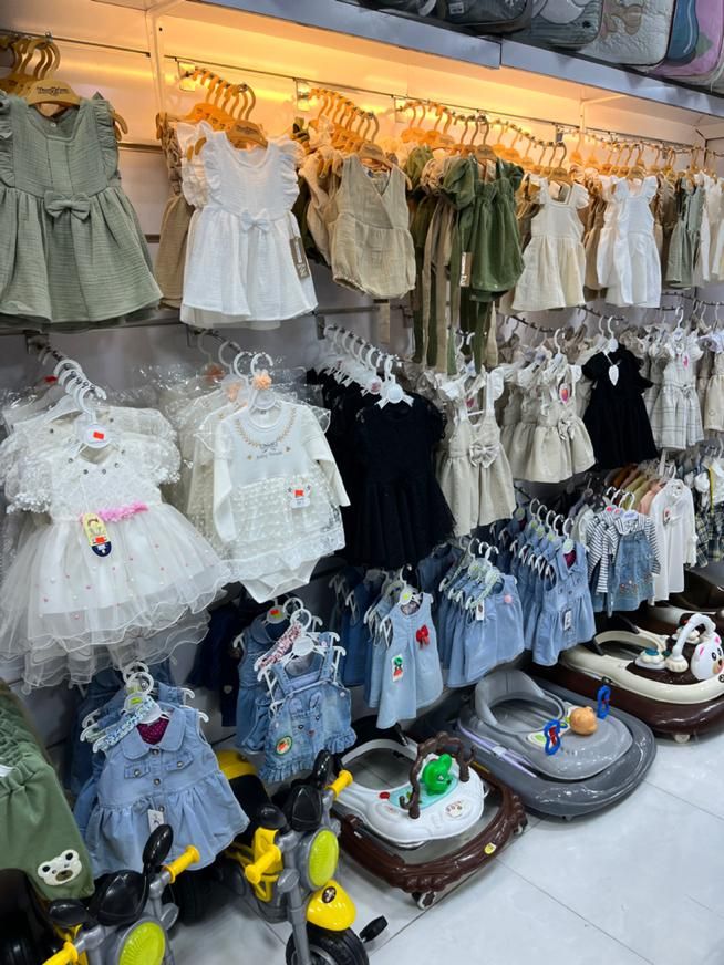 بورس پوشاکنوزاد (سیسمونی چکی)|کفش و لباس بچه|قم, نیروگاه|دیوار