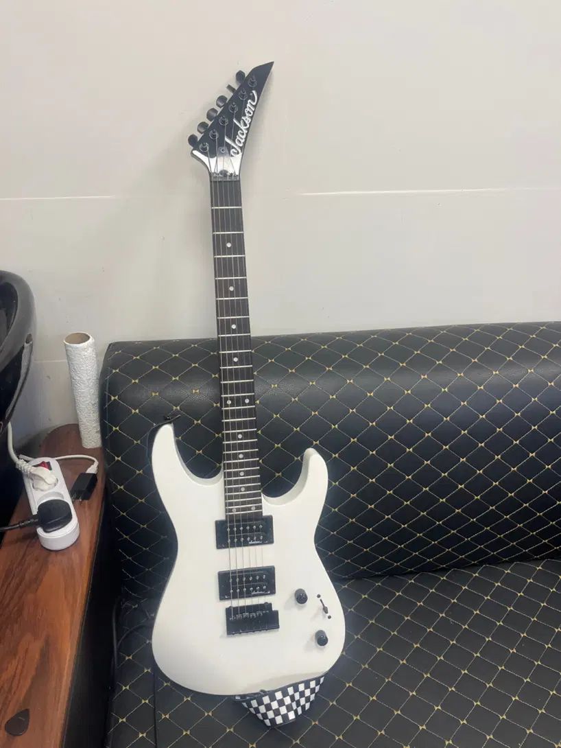 گیتار الکتریک جکسون jackson j22|گیتار، بیس، امپلیفایر|تهران, شهرک چیتگر|دیوار